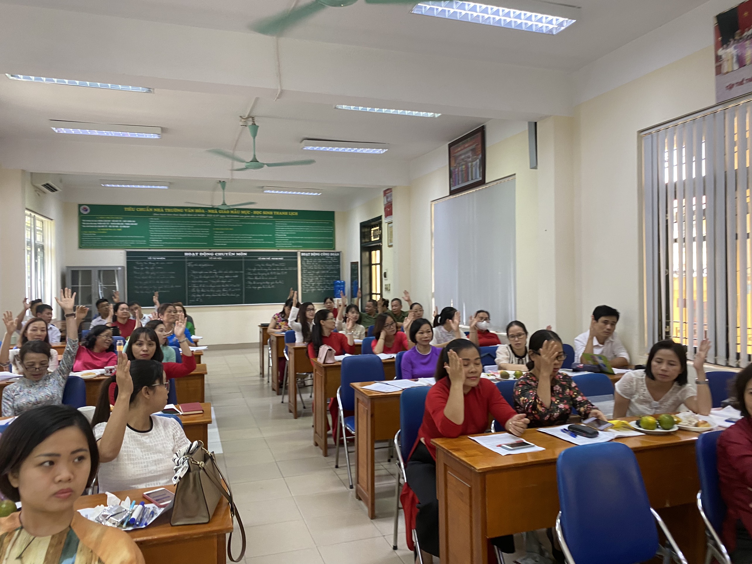 Đại hội thông qua các nghị quyết